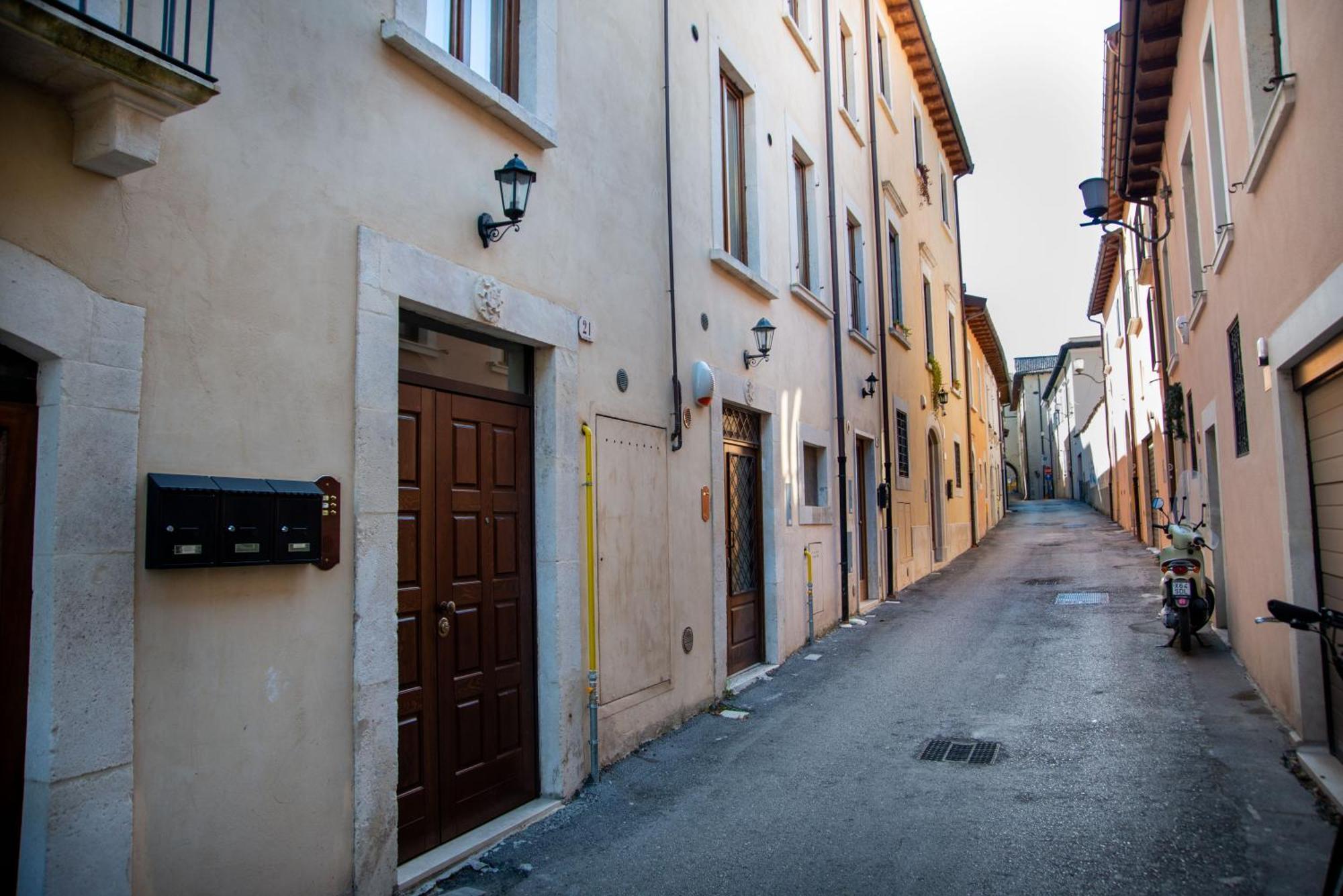 Casa Fedele Apartment L'Aquila Luaran gambar