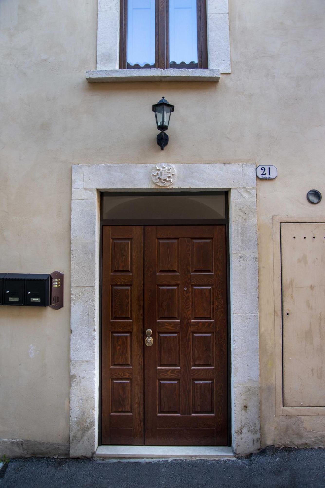 Casa Fedele Apartment L'Aquila Luaran gambar